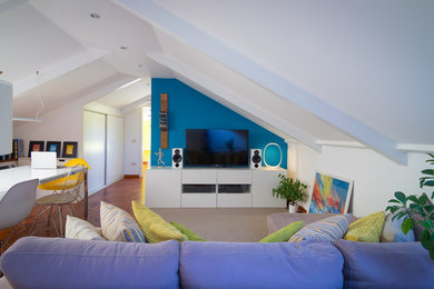 Inspiration for a modern living room remodel in Naples