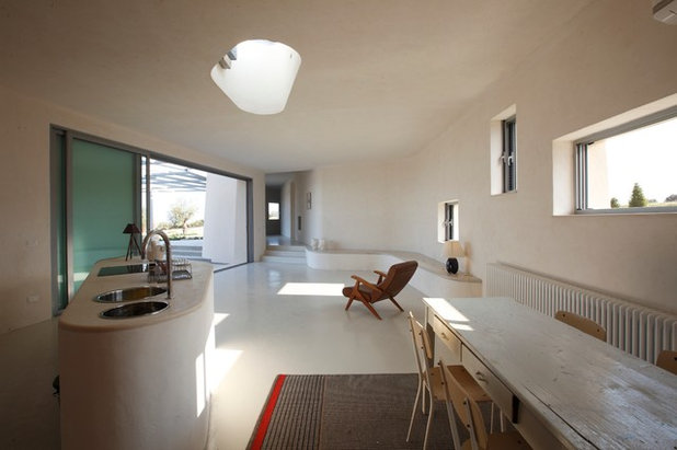 Contemporary Living Room by Mario Cutuli Architetto