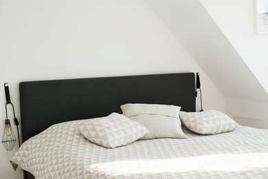 コペンハーゲンにあるモダンスタイルのおしゃれな寝室のインテリア