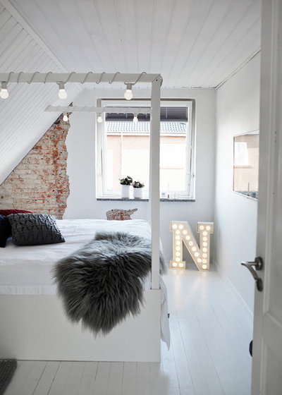 Minimalistisch Schlafzimmer by Mia Mortensen Photography