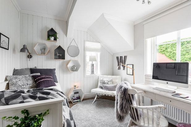 Scandinavian Bedroom by Lundin Fastighetsbyrå