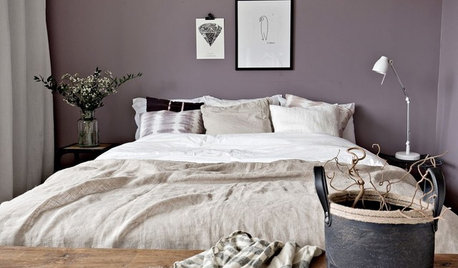 Eine Farbkombi – 6 Styles: Schlafzimmer in Violett, Natur & Weiß