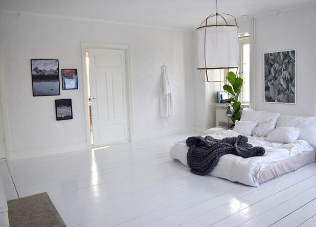 Scandinavian Bedroom by Oh Living