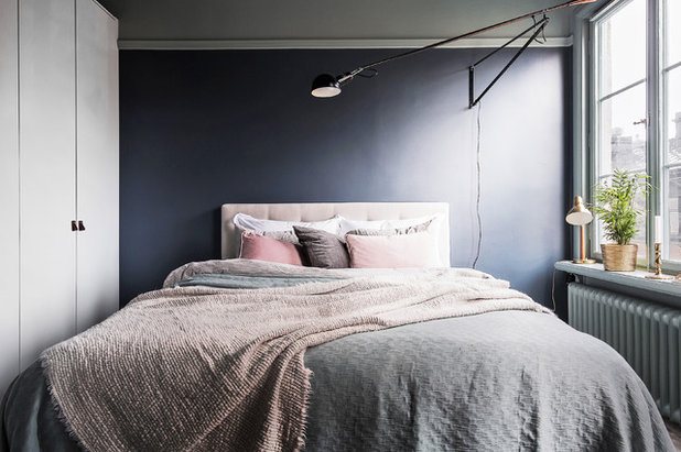 Scandinavian Bedroom by Kronfoto