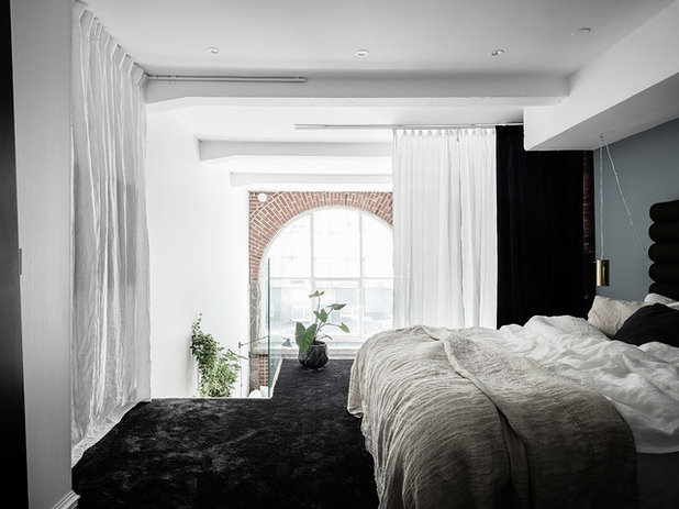 Scandinavian Bedroom by Entrance Fastighetsmäkleri