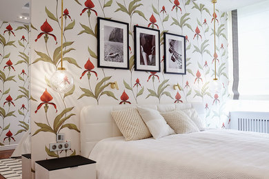 サンクトペテルブルクにある中くらいなコンテンポラリースタイルのおしゃれな主寝室のレイアウト