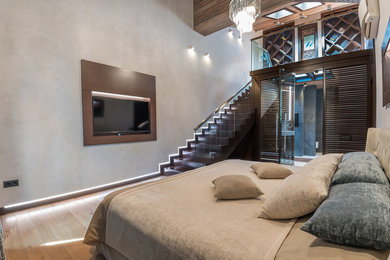 Свежая идея для дизайна: хозяйская спальня в стиле лофт - отличное фото интерьера