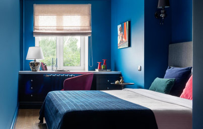 Houzz тур: Двушка 45 кв. м с ягодной прихожей и синей спальней