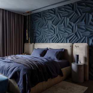 Immagine di una camera matrimoniale minimal con parquet scuro e nessun camino