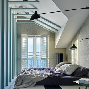 Diseño de dormitorio principal, contemporáneo, con suelo de madera pintada