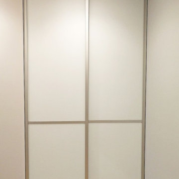 Раздвижные двери в гардеробную комнату raumplus