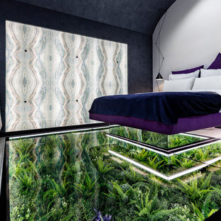 Foto de dormitorio principal, ecléctico, de tamaño medio, con paredes grises y suelo verde