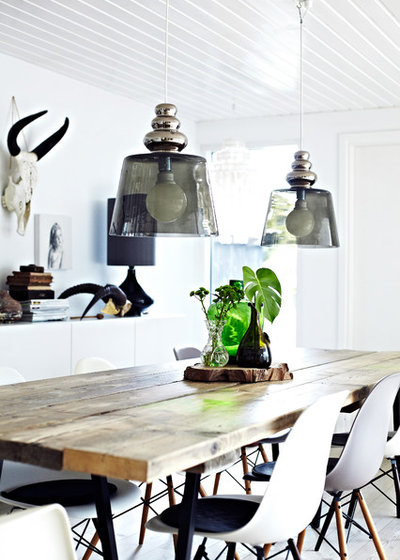 Scandinavian Dining Room by Fotograf & boligstylist stylist Lene Samsø