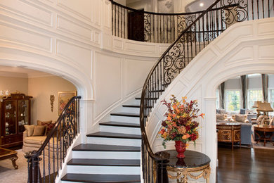 Diseño de escalera clásica grande