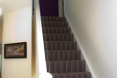 コークにあるコンテンポラリースタイルのおしゃれな階段の写真