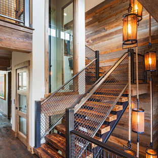 Diseño de escalera en L, rústica, con escalones de madera