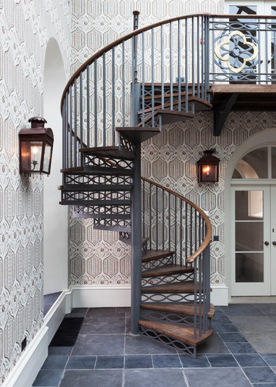 Traditional Staircase by Gibbon Lawson McKee Ltd.