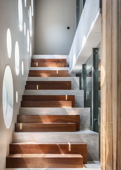 Contemporary Staircase by Moriq