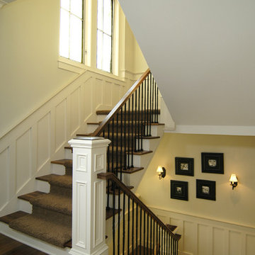 Alcott - English Farmhouse