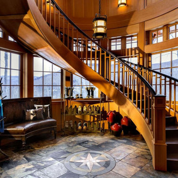 Alpine Ski Home: Staircase