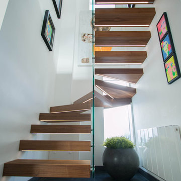 An avant-garde Floating Staircase