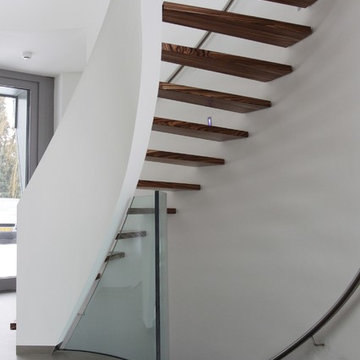 Bruin Residence - Helical stairs wood