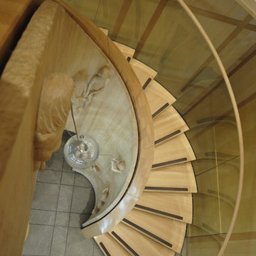 cantileved staircase for commercial buildings