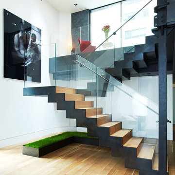 Floating Stairs - How to Design a Cantilevered Staircase