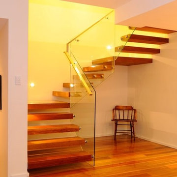 Cantilevered stair treads and landings