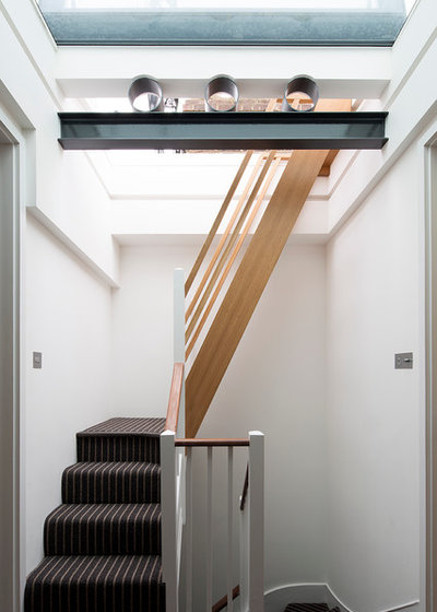 Contemporary Staircase by PEEK Architecture + Design Ltd