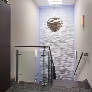 Example of a zen staircase design in San Diego