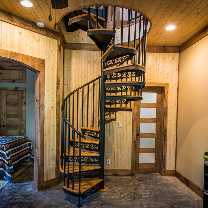 Spiral Staircase Landing - Photos & Ideas | Houzz