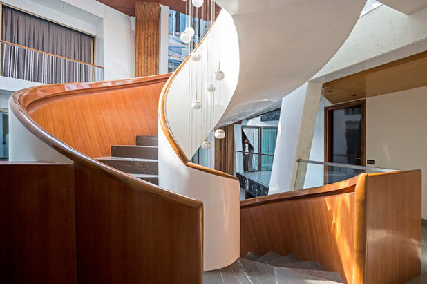 Contemporary Staircase by Anagram Architects
