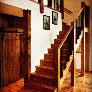 Closed riser pine staircase