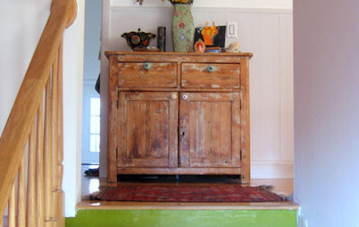 Houzz Tour: Living in Color