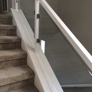 Contemporary Glass and Wood Railing System