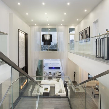 CONTEMPORARY HOME IN FORT LAUDERDALE