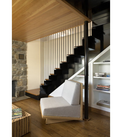 Contemporary Staircase by James Cleary Architecture