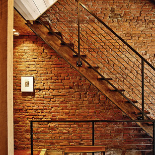 Gerade Moderne Holztreppe mit Drahtgeländer in Philadelphia