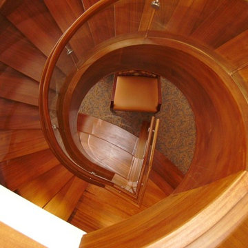 CURVED STAIR with GLASS PANELS