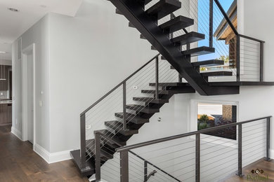 Moderne Treppe in Portland