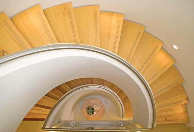 Contemporary Staircase by Touch Interiors by Bronwyn Poole