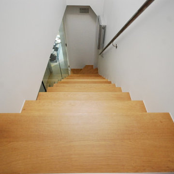 Deluxe Stair & Railing Ltd w/ Eco-Liv