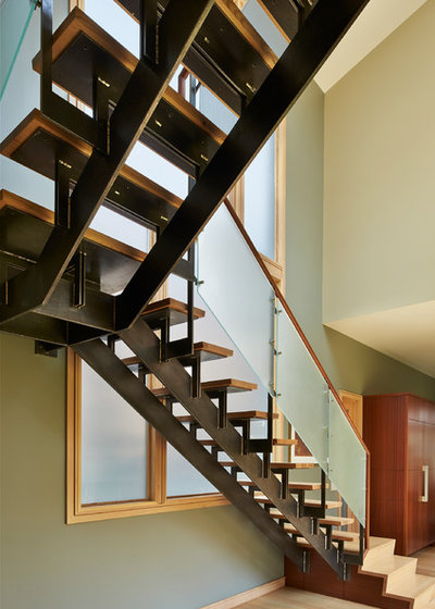 Modern Staircase by FINNE Architects