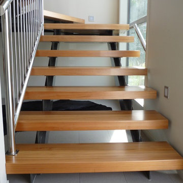 Dualis Staircase