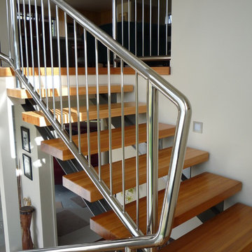 Dualis Staircase