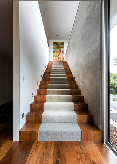 Modern Treppen by D-Max Photography