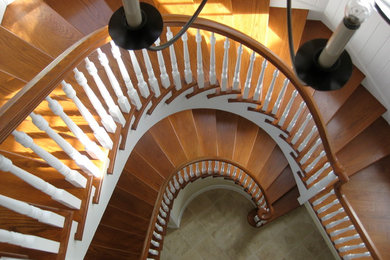 Staircase - traditional staircase idea in Philadelphia