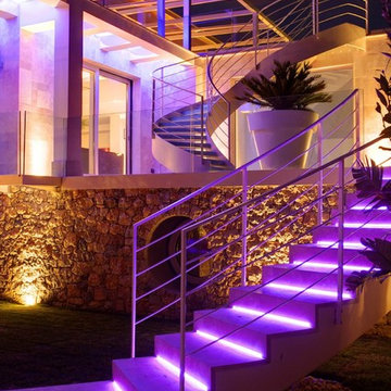 Exterior LED-lighted stairs detail