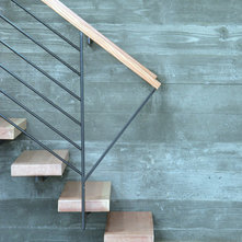 Modern Staircase by Feldman Architecture, Inc.